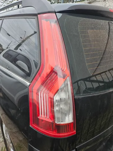 Lanterna traseira esquerda citroen C4 grand picasso 2013