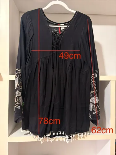 Camisão preto importado com detalhe bordado