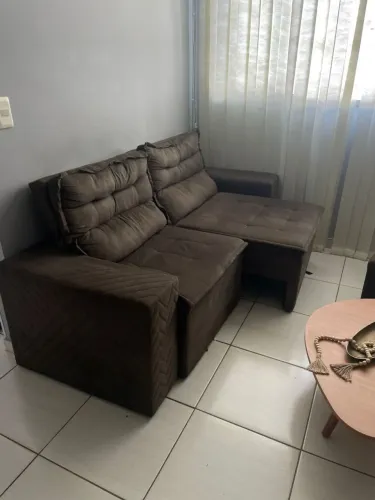 Sofá retrátil semi novo