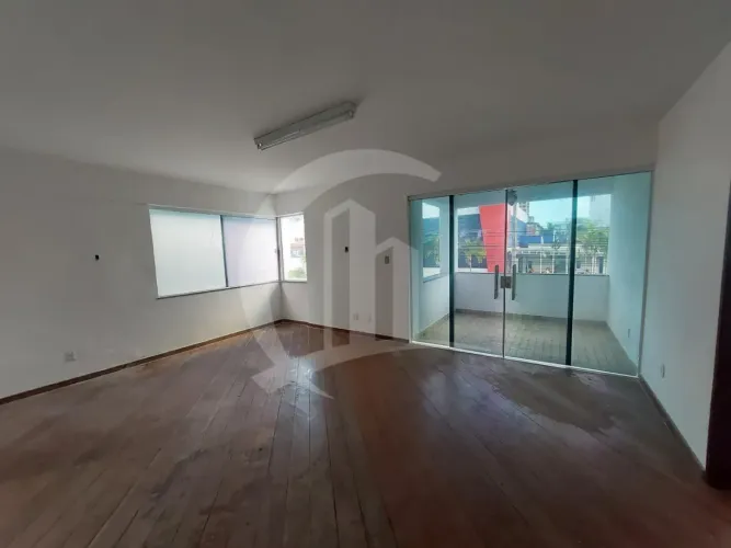 Prédio Comercial disponível para locação em frente ao IPES SAÚDE Bairro São José