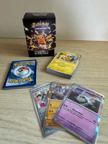 Coleção Destinos de Paldea Pokémon TCG - 59 Cartas + 3 Brilhantes