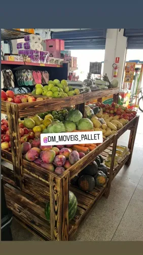 Expositor de madeira para frutas e verduras