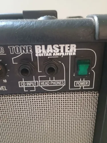Cubo Ibanez Tone Blaster 15 R leia