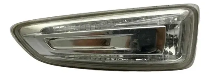 Luz De Seta Paralama Esquerda Gm Tracker 2020 