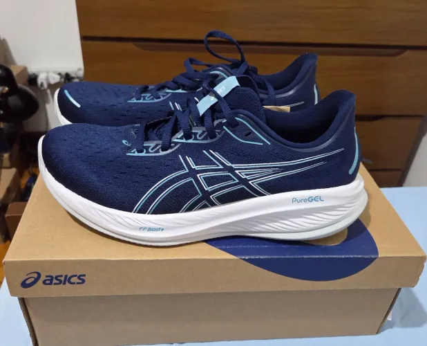 Tênis Asics Cumulus 26 novo