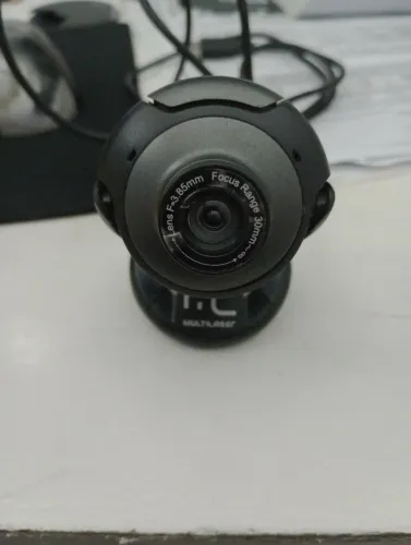 Webcam Multilaser com foco ajustável