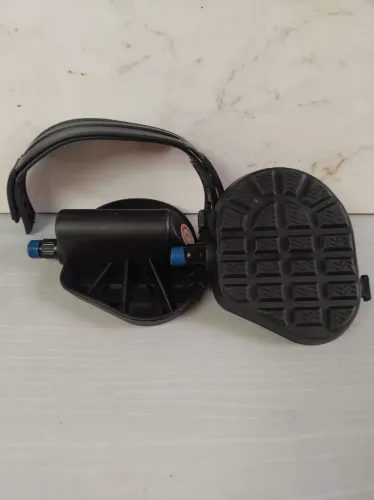  Pedal para Bike de Spinning<br>   Pedal de Bicicleta com Fixação e Firma Pé