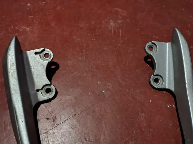Alça trazeira da  moto fazer