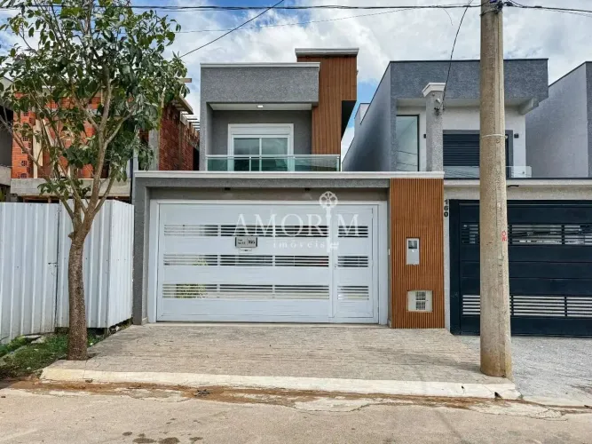 CASA EM CONDOMÍNIO COM 3 QUARTOS 1 SUÍTE E 4 VAGAS EM SANTANA DE PARNAÍBA/SP