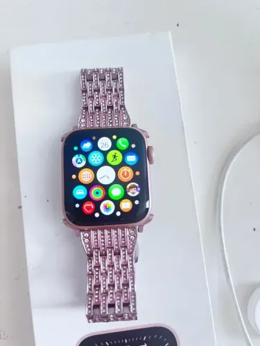 Apple Watch 4 com Pulseira de Strass