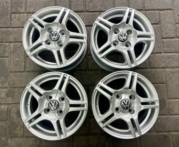 Jogo de Rodas Esportivas Aro 13 4x100 / Rodas Esportivas 13 4x100 VW GM Renault