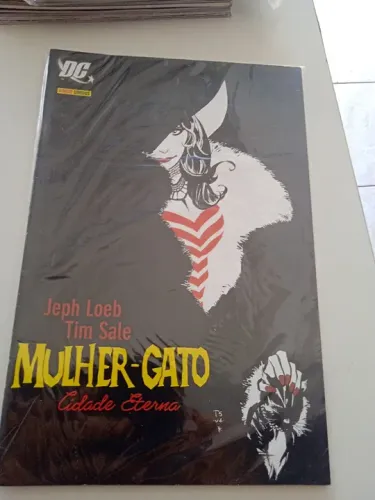 HQ Mulher-Gato - Cidade Eterna