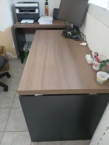Escrivaninha para escritório