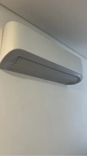 Vendo Ar condicionado Eletrolux 18 mil Btu