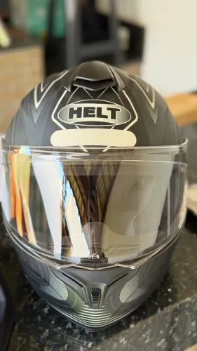 Vendo capacete HELT tamanho 36 S