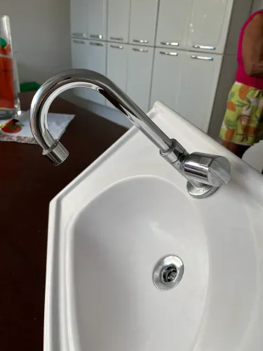 Pia com torneira inox
