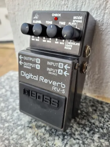 BOSS RV-5 Digital Reverb