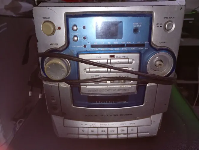 rádio e toca fitas pra reparo 