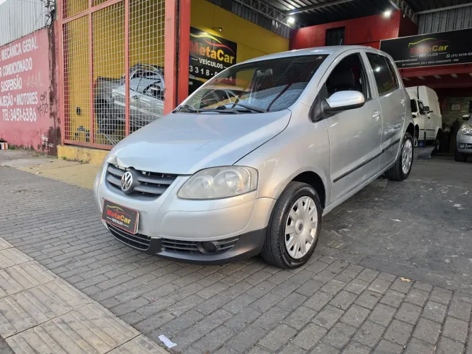 Volkswagen Fox 1.0 MI Total Flex 8V 5P 2010