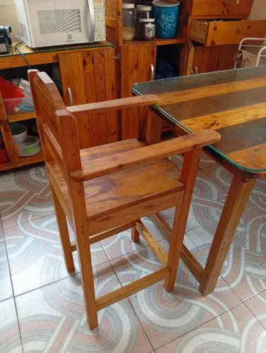 Cadeira pra criança até 04 anos