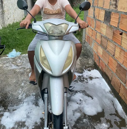 Moto zera segundo dono 