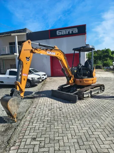 Mini escavadeira case cx36