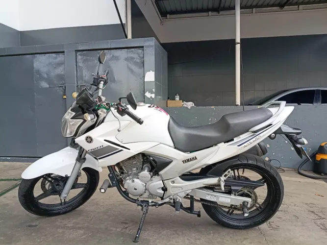 Fazer 250