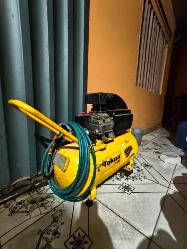 Vende-se um compressor