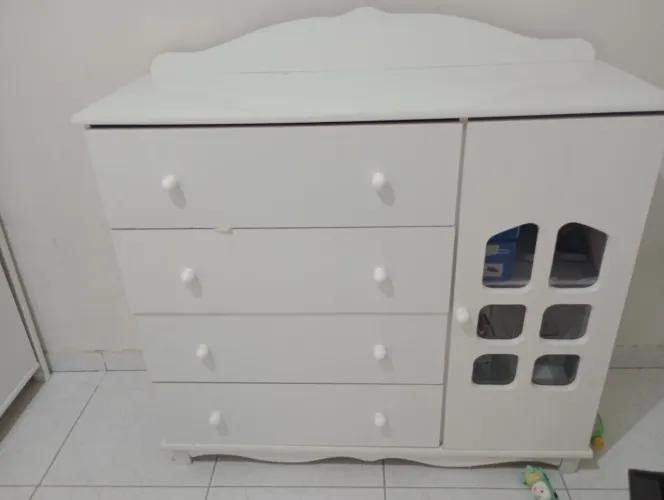 Vendo cômoda