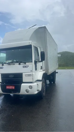 Caminhão Ford cargo 1317E 