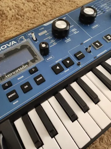 Novation MININOVA 37 teclas - SYNTHESIZER