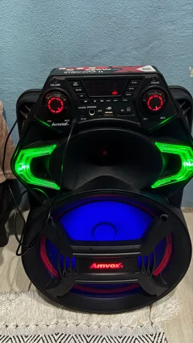 Caixa de som amplificada Amvox potente 550w RMS bluetooth, pendrive, rádio fm bivolt