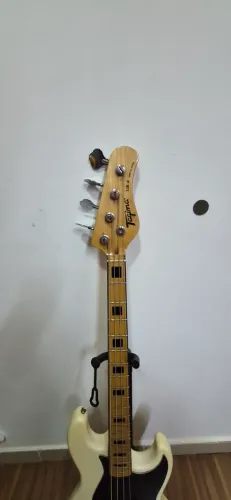 Baixos Tagima TJB-4 jazz bass