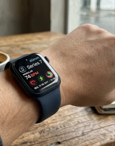 Apple Watch série 7 40mm com e-sim (da pra usar número de celular direto nele)