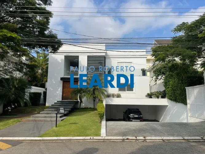 CASA EM CONDOMÍNIO - ALPHAVILLE - SP