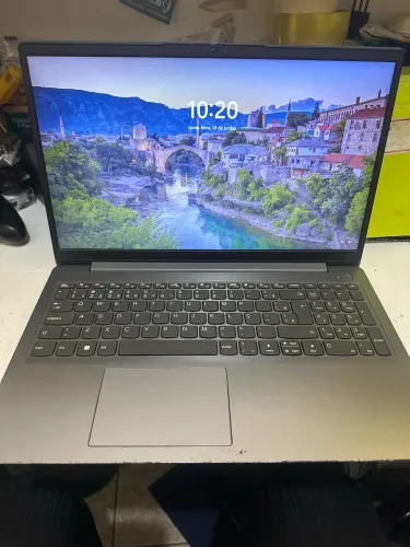 Notebook Lenovo 240gb / 8RAM