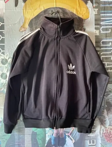 Jaqueta adidas clássica feminina