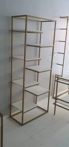 Sapatos cosméticos roupas 