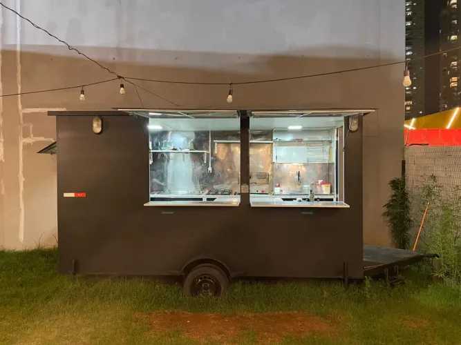 Food Trailer - necessita reparos