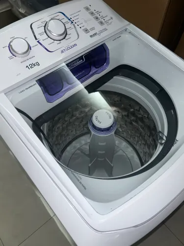VENDO MÁQUINA DE LAVAR ELECTROLUX 12KG ESTADO NOVO