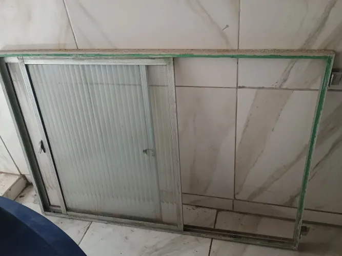 Janela de alumínio
