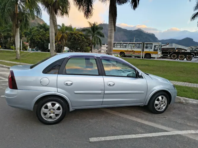 Chevrolet Corsa Sed. Premium 1.4 8V Econoflex 4P 2011
