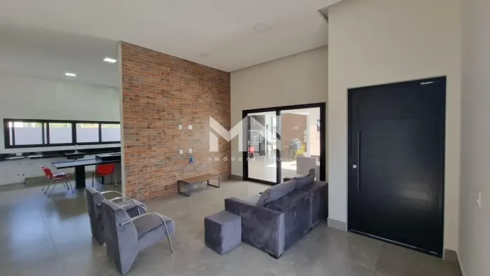 Casa à venda no condomínio Portal dos Bandeirantes em Salto/SP.