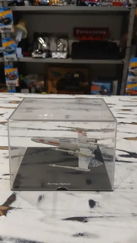 Nave X-Wing da coleção Naves Star Wars. Da Planeta Deagostini 