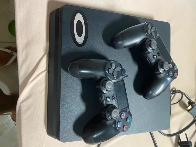 PS4 Slim 1TB
