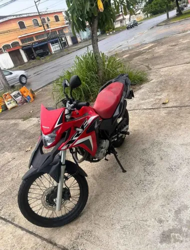 Xre 300 2024 vermelha