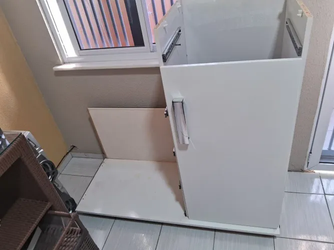 Comoda semi nova