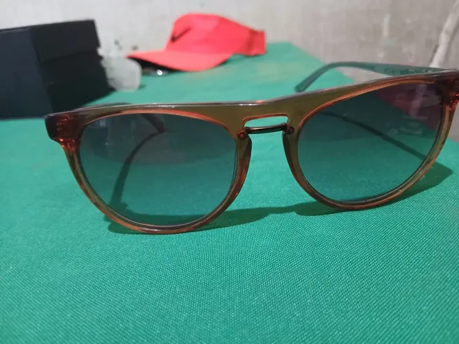 Vendo oculos colcci excelente estado