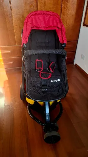 Carrinho de Bebê First Safety em Otimo Estado