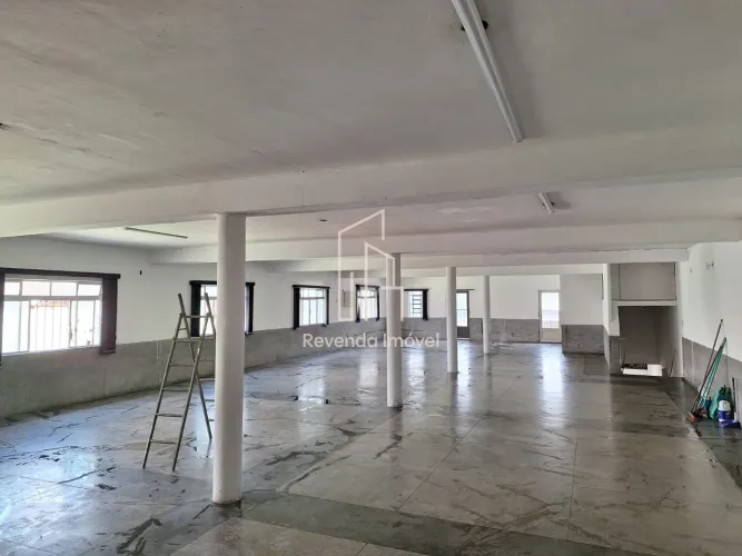 Galpão Comercial para Locação em São Paulo-SP, no Bairro Jardim Maringá, com 300m² de Área